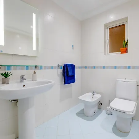 דירה Sunlit 3br Oasis In Prime Location סליאמה