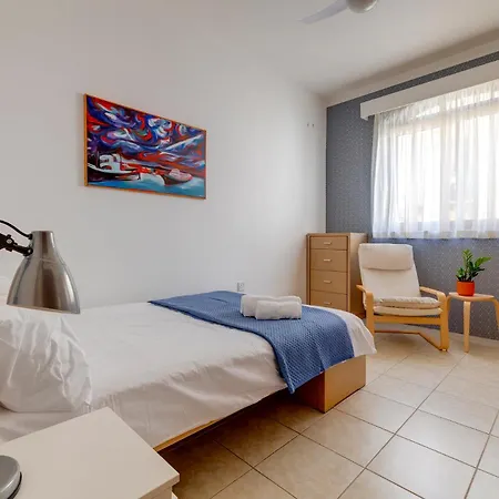 Apartament Sunlit 3br Oasis In Prime Location *