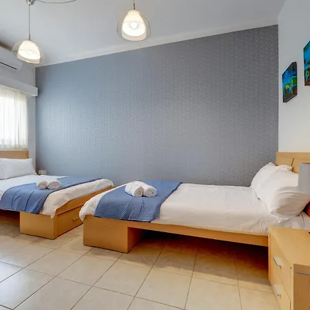 Sunlit 3br Oasis In Prime Location Apartament *